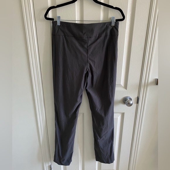 S.C. & Co. Pull on pant size 10 - Picture 2 of 4